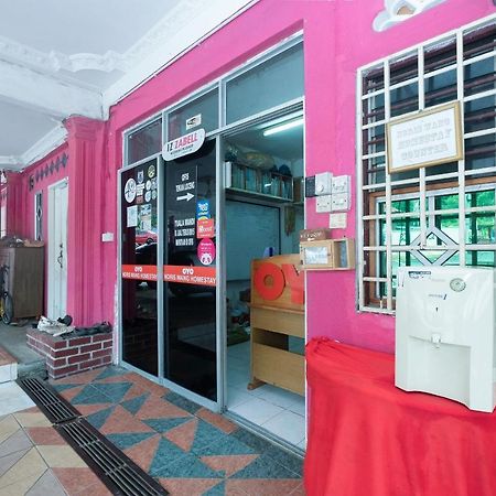 Oyo 89984 Noris Wang Homestay Лумут Екстер'єр фото