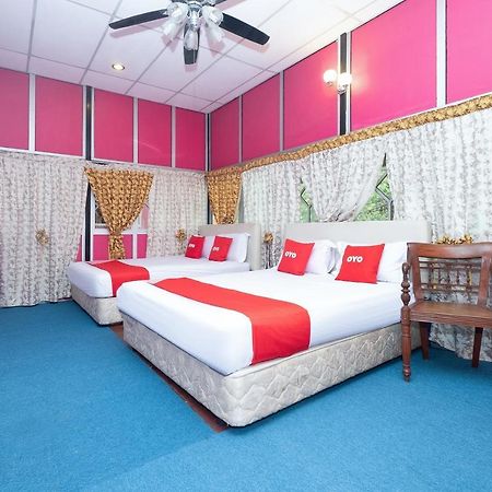Oyo 89984 Noris Wang Homestay Лумут Екстер'єр фото