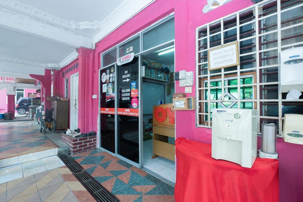 Oyo 89984 Noris Wang Homestay Лумут Екстер'єр фото